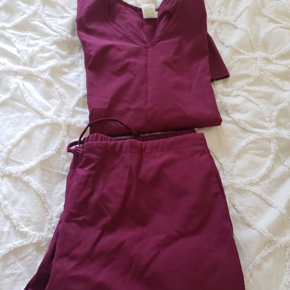 Scrubs set